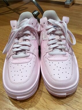 Nike Women's Pastel Pink Low-Top Sneakers